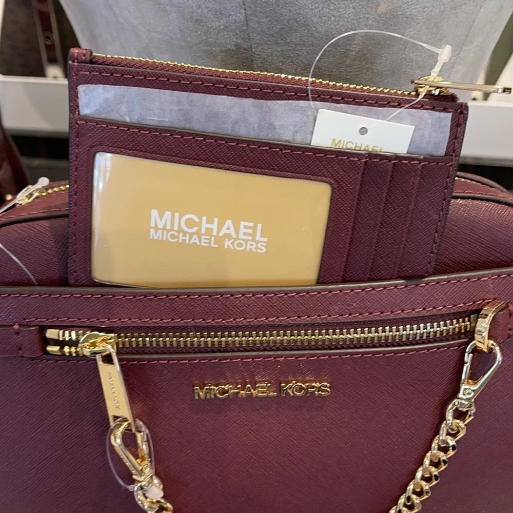 Michael Kors Jet Set Travel Small Leather Top Zip Coin Pouch With ID